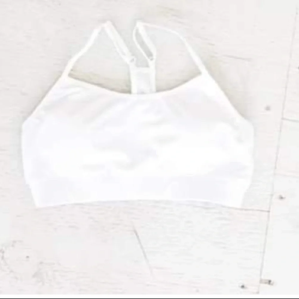 Brand new sports bra - Picture 1 of 6